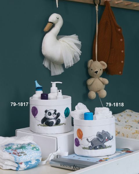 Korsstygnsbroderi Burk med Elefant